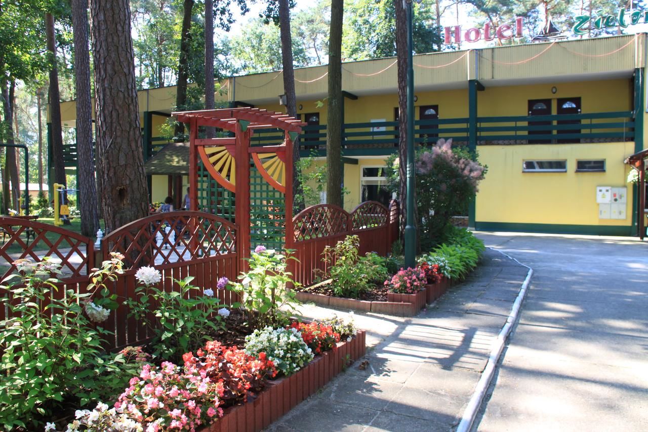 Курортные отели Dom Wypoczynkowy Zielony Турава-47